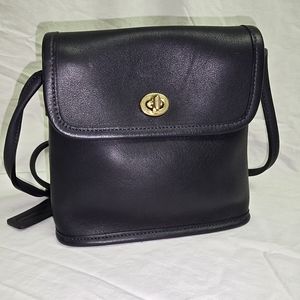 Coach Vintage Tango Flap Bag - Navy